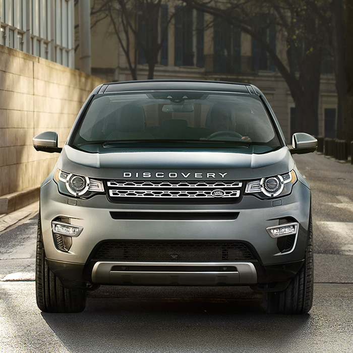 2016 Land Rover Discovery Sport SE Exterior Front View
