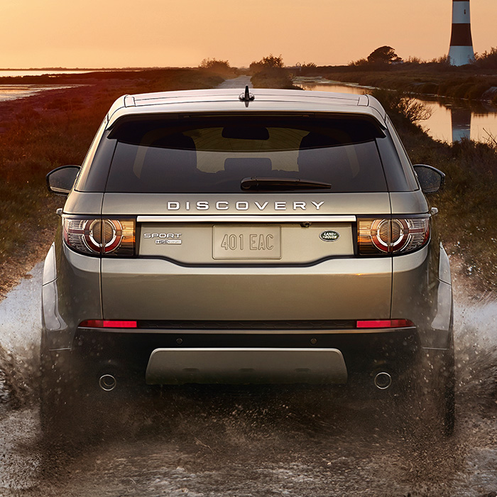 2016 Land Rover Discovery Sport SE Exterior Rear View Driving