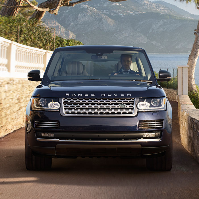 2016 Land Rover Range Rover HSE Exterior Front View