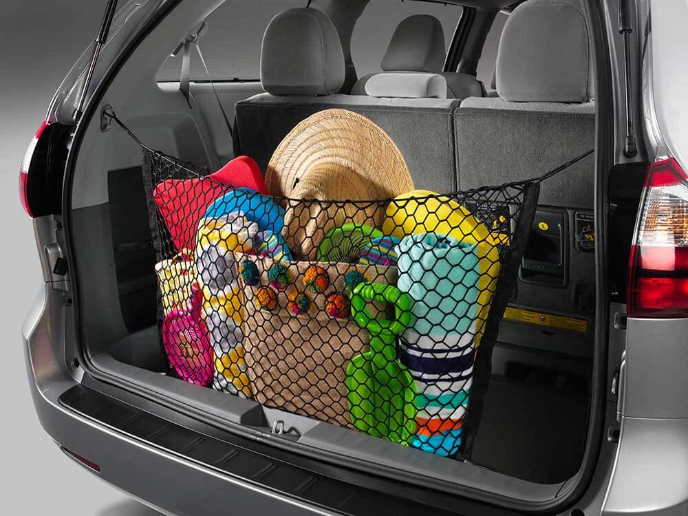 See How the 2017 Toyota Sienna Merges Fun and Safety
