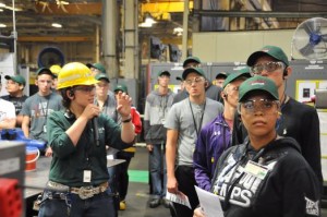 Bodine_Manufacturers_Day_2016_1_3548A70097F283D70DDAB19F460DA92ADB3453FD_low